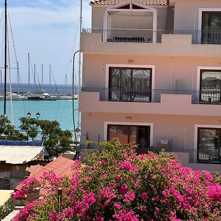 Amina * Zakynthos stad